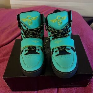Creative Recreation Kids High-Top Sneakers in Aqua and Black
